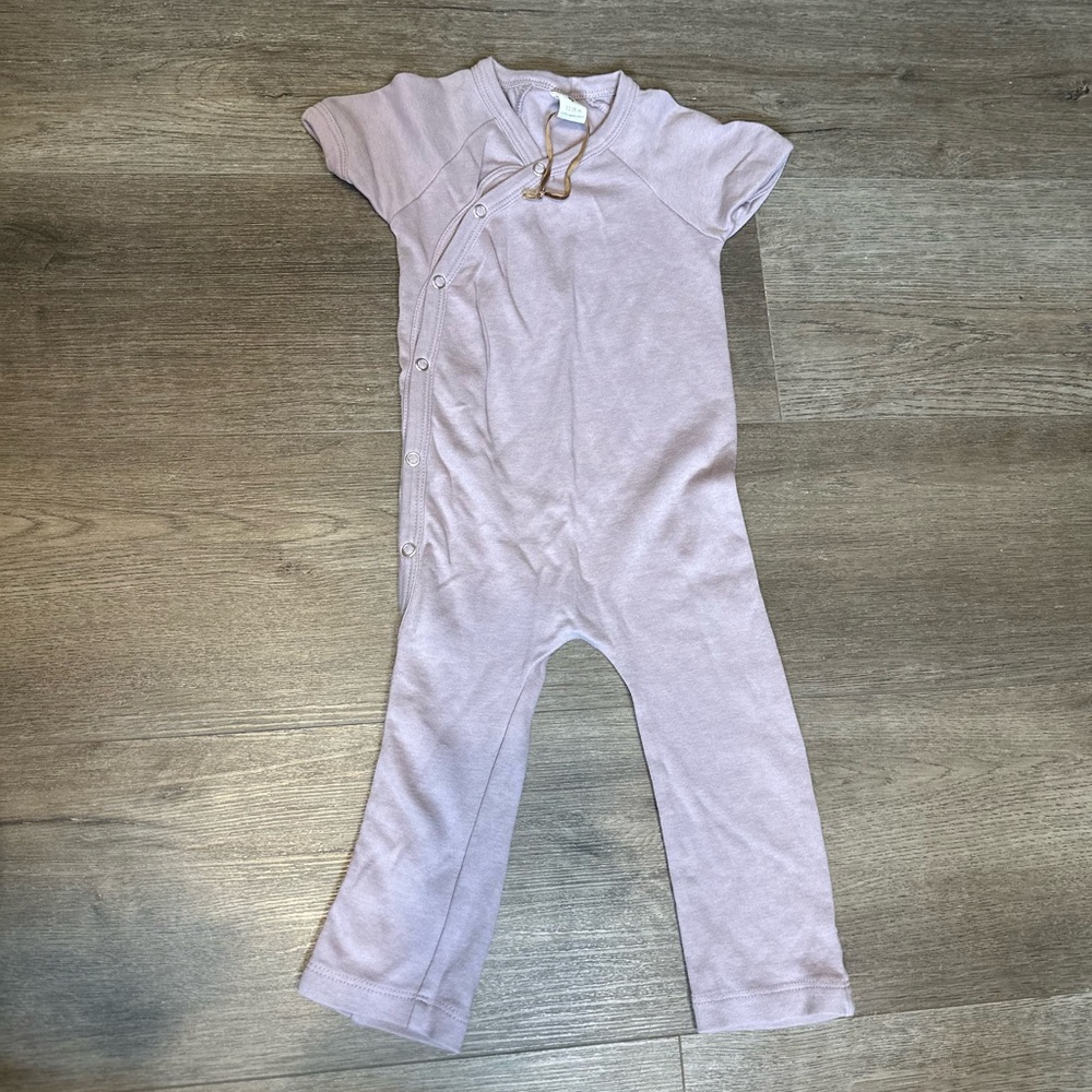 kate quinn purple button outfit size 12-18 months